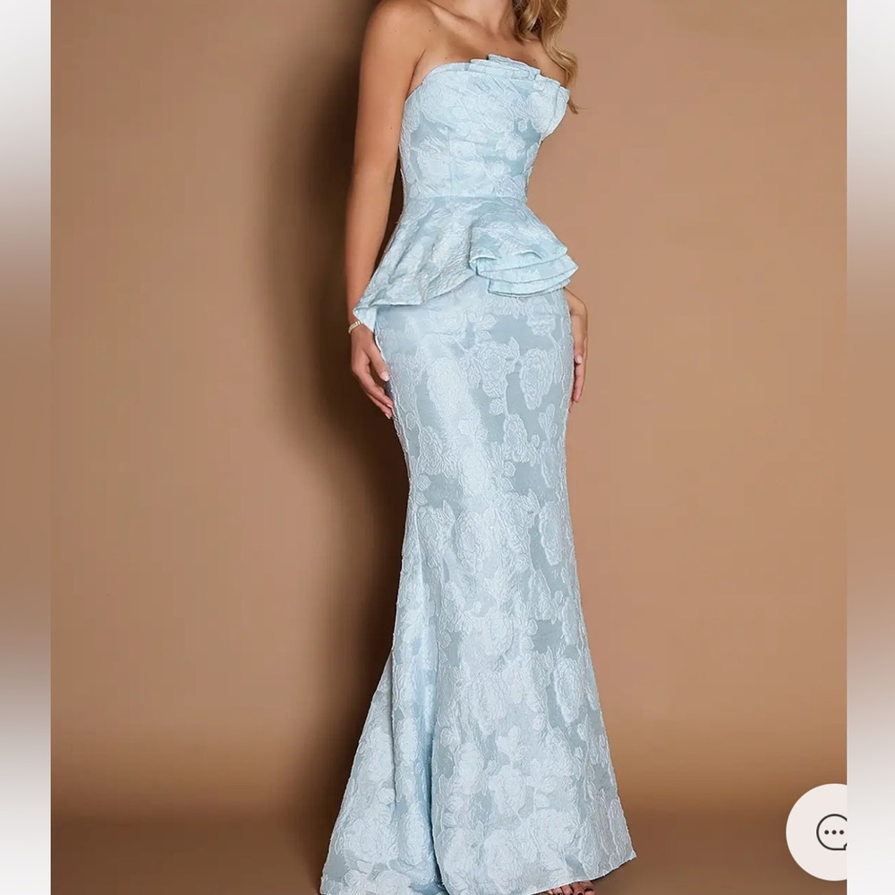 Brand new with tags Azazie Amirah dress